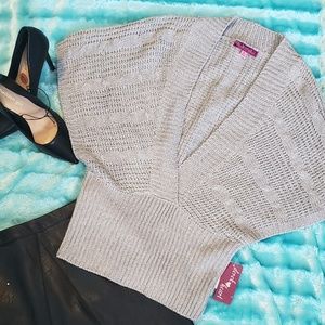 Multipurpose sweater with deep V front